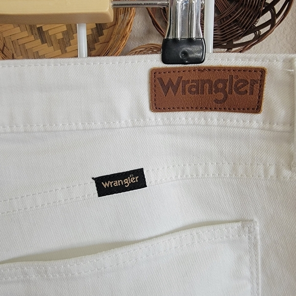 Wrangler White Distressed Jeans High Rise Crop Straight Sz 18 - Picture 5 of 7